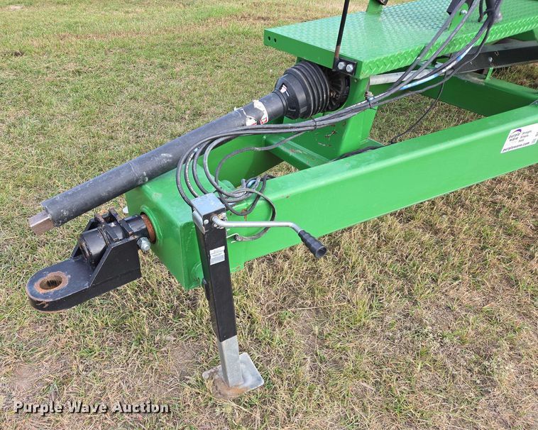 image for item DT4503 Crust Buster Speed King 850GC grain cart