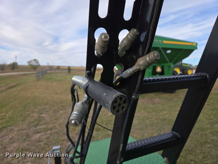 image for item DT4503 Crust Buster Speed King 850GC grain cart