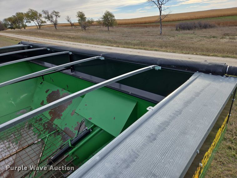 image for item DT4503 Crust Buster Speed King 850GC grain cart