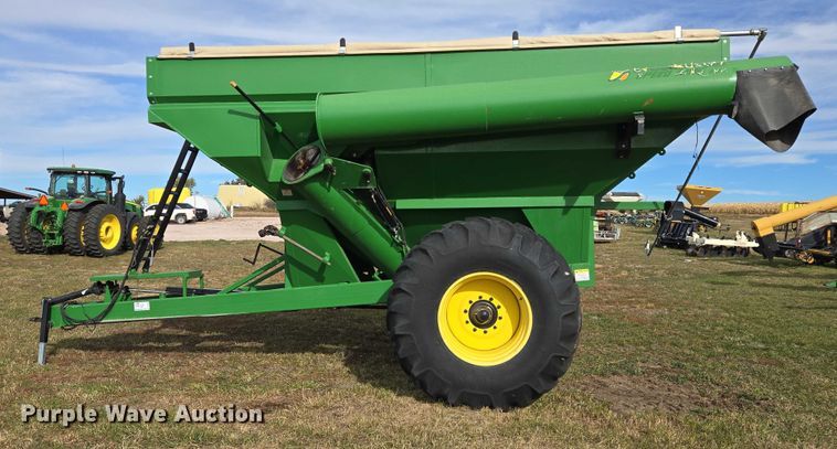image for item DT4504 Crust Buster Speed King 850GC grain cart