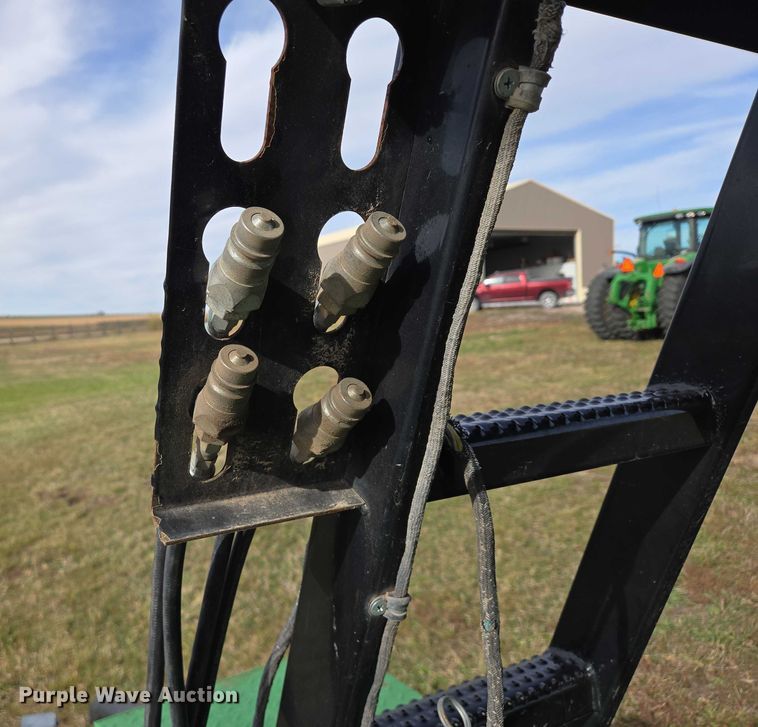 image for item DT4504 Crust Buster Speed King 850GC grain cart