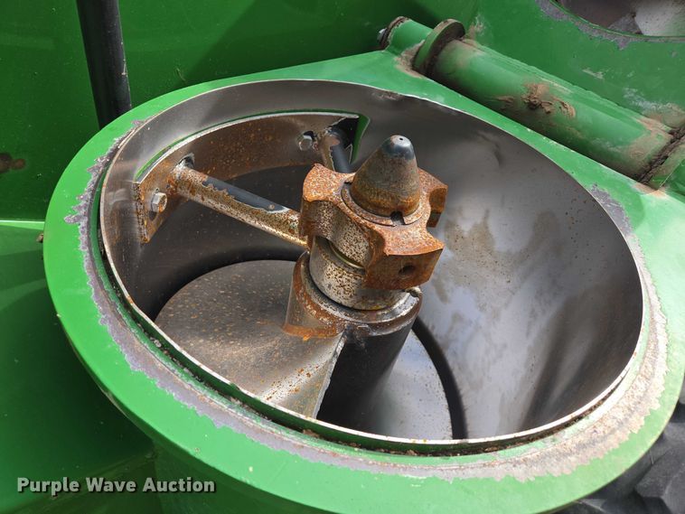 image for item DT4504 Crust Buster Speed King 850GC grain cart