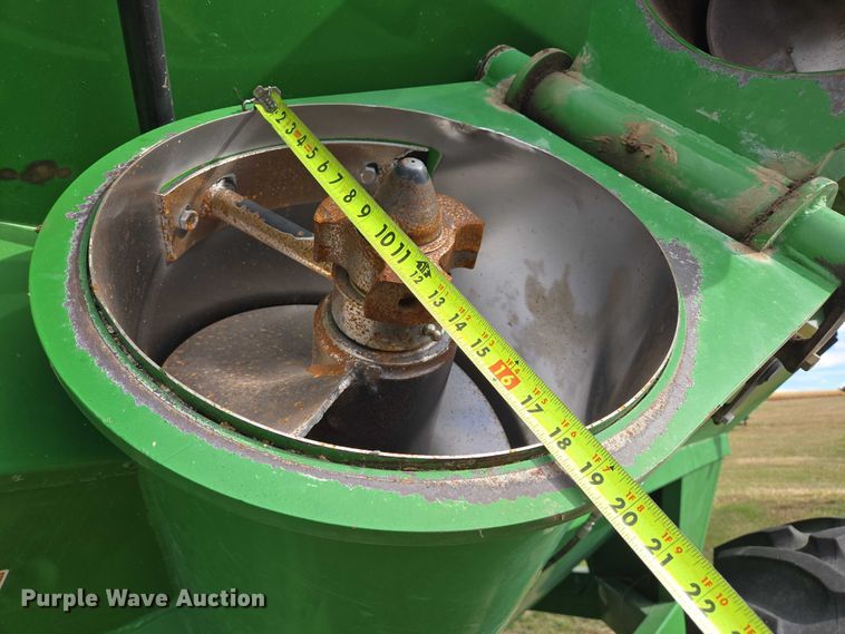 image for item DT4504 Crust Buster Speed King 850GC grain cart