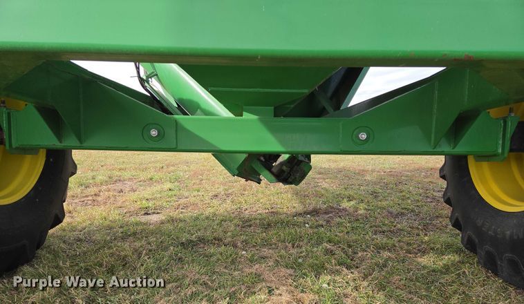 image for item DT4504 Crust Buster Speed King 850GC grain cart