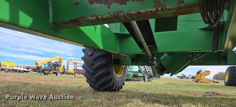 image for item DT4504 Crust Buster Speed King 850GC grain cart