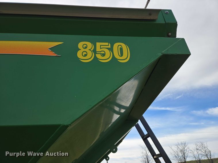 image for item DT4504 Crust Buster Speed King 850GC grain cart