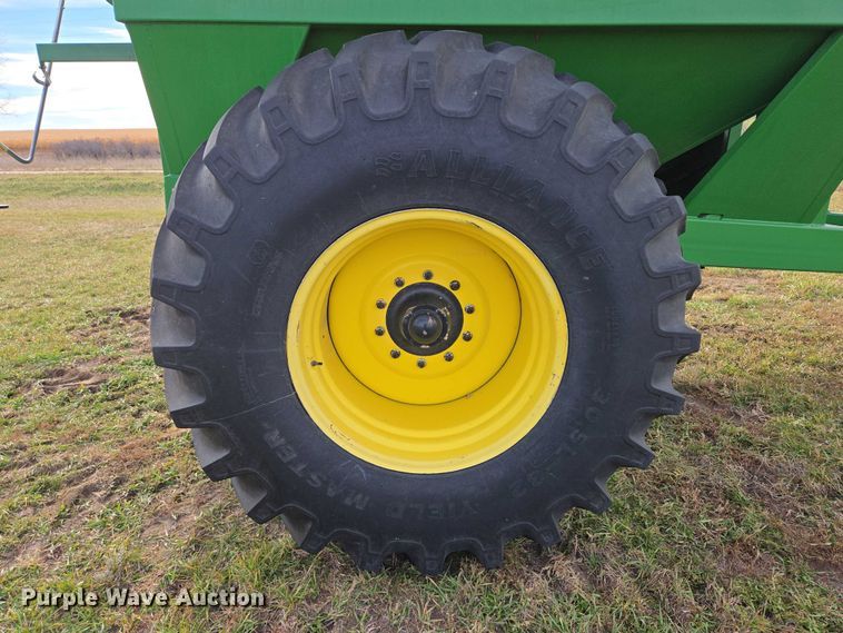 image for item DT4504 Crust Buster Speed King 850GC grain cart