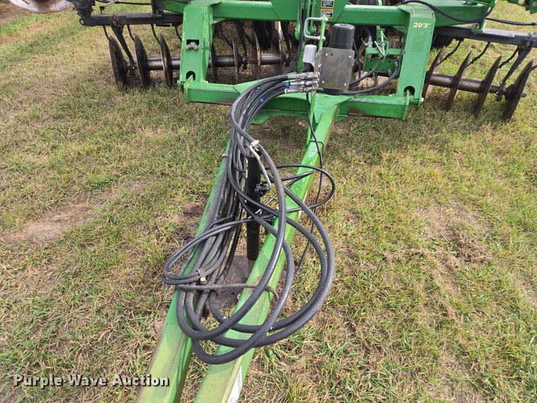 image for item DT4505 John Deere 637 tandem disk