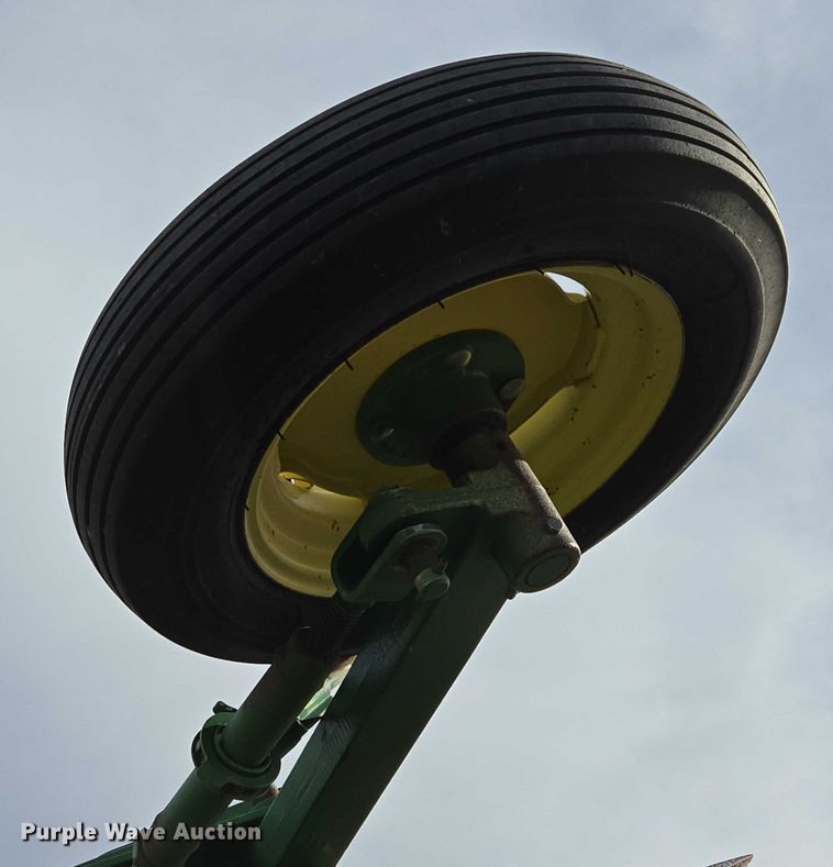 image for item DT4505 John Deere 637 tandem disk