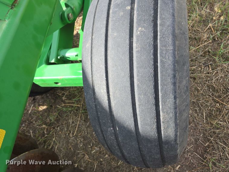 image for item DT4505 John Deere 637 tandem disk