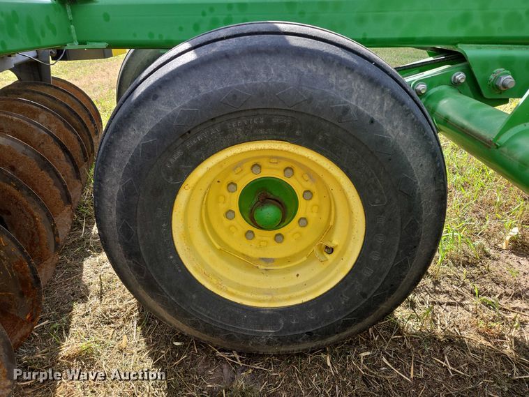 image for item DT4505 John Deere 637 tandem disk