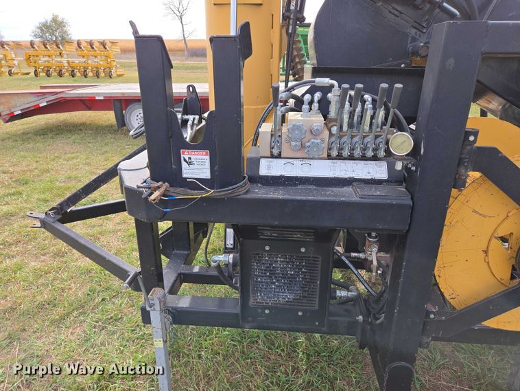 image for item DT4507 Koyker grain bag unloader