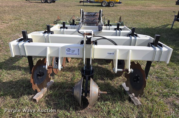 image for item DT4509 Patriot pivot track tiller