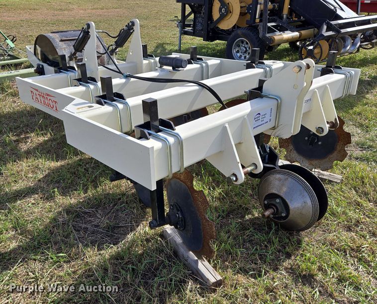 image for item DT4509 Patriot pivot track tiller