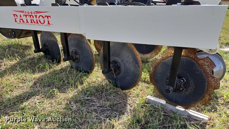 image for item DT4509 Patriot pivot track tiller