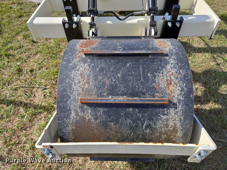 image for item DT4509 Patriot pivot track tiller