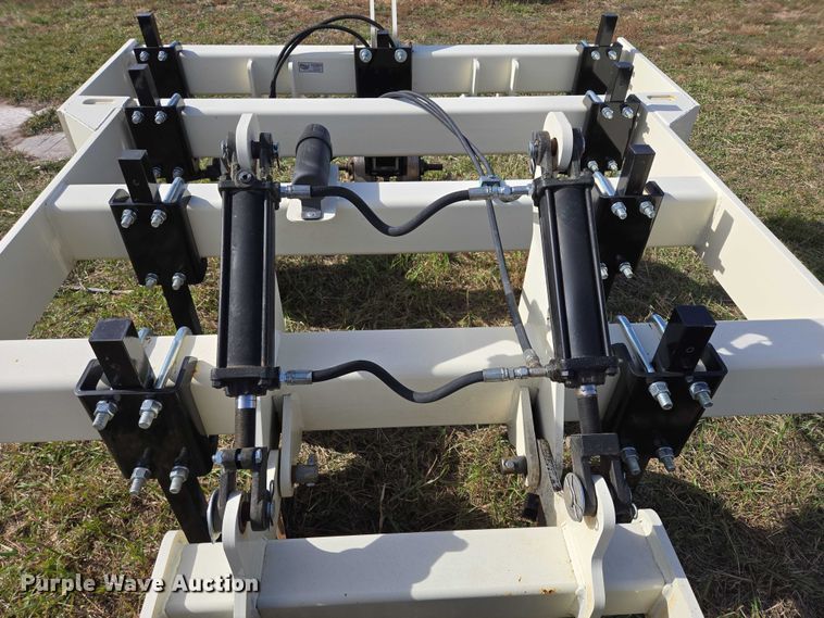 image for item DT4509 Patriot pivot track tiller