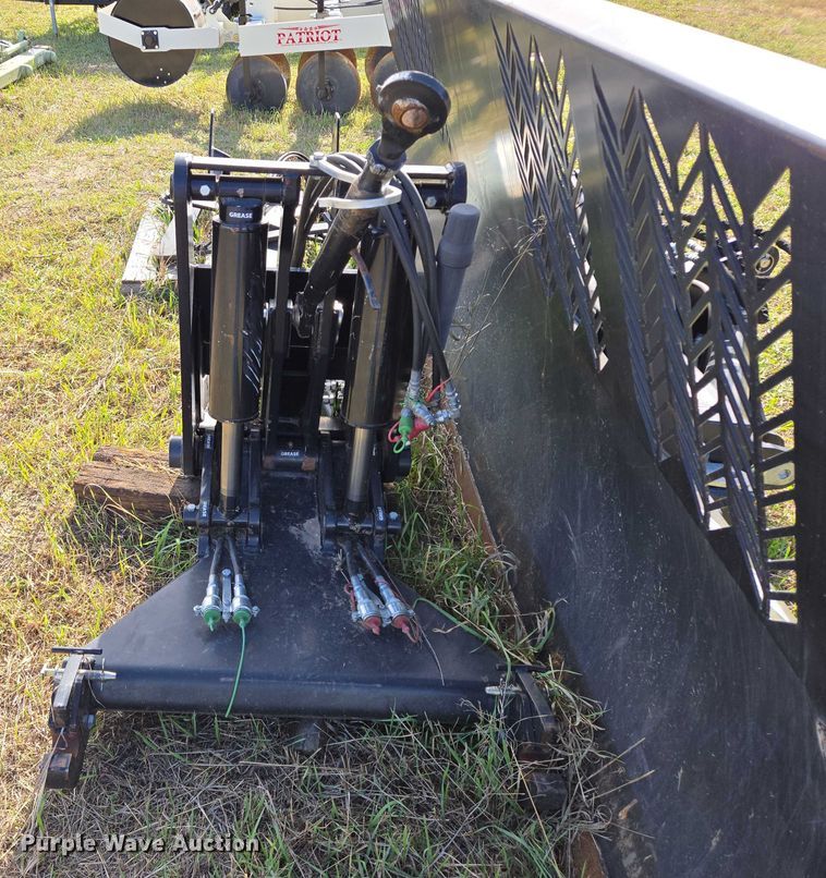 image for item DT4510 Grouser AG220 dozer blade