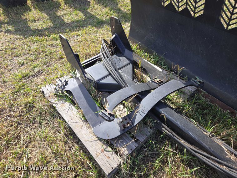 image for item DT4510 Grouser AG220 dozer blade