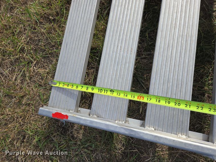 image for item DT4511 2014 H&H utility trailer