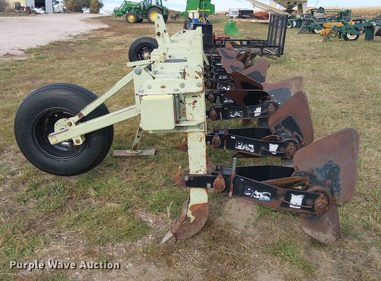 image for item DT4512 Orthman strip-till