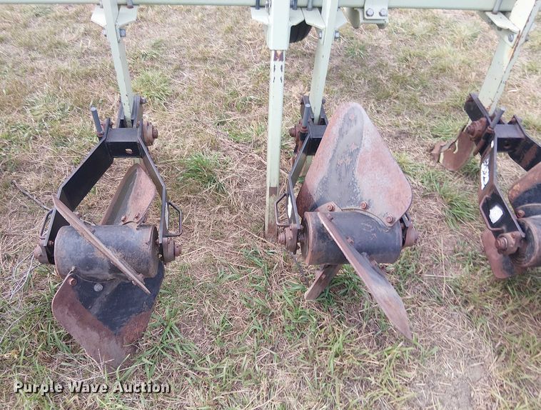 image for item DT4512 Orthman strip-till