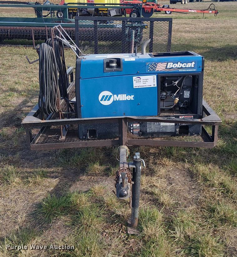 image for item DT4513 2008 Miller Bobcat 225 welder
