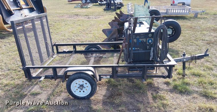 image for item DT4513 2008 Miller Bobcat 225 welder