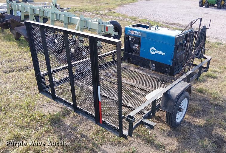 image for item DT4513 2008 Miller Bobcat 225 welder