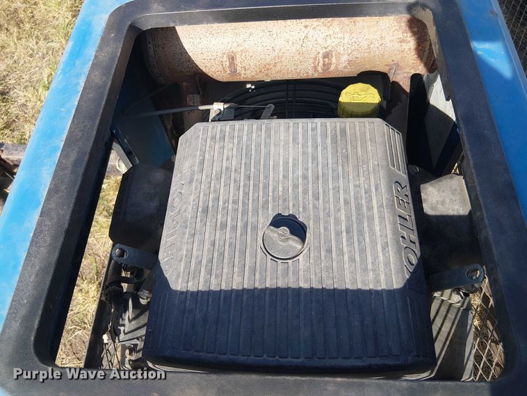 image for item DT4513 2008 Miller Bobcat 225 welder