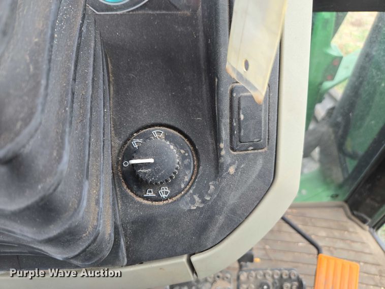 image for item DT4519 2020 John Deere 5115M MFWD tractor