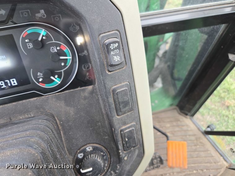 image for item DT4519 2020 John Deere 5115M MFWD tractor