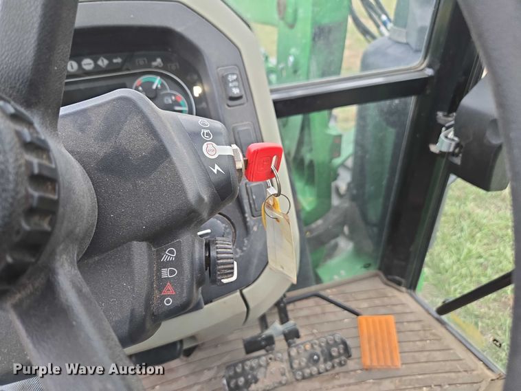 image for item DT4519 2020 John Deere 5115M MFWD tractor