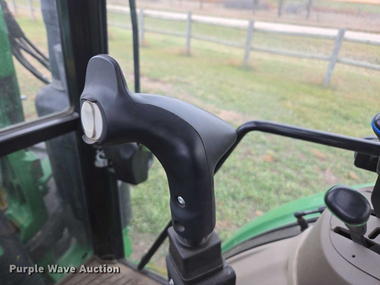 image for item DT4519 2020 John Deere 5115M MFWD tractor