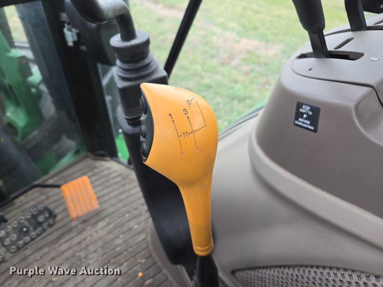 image for item DT4519 2020 John Deere 5115M MFWD tractor