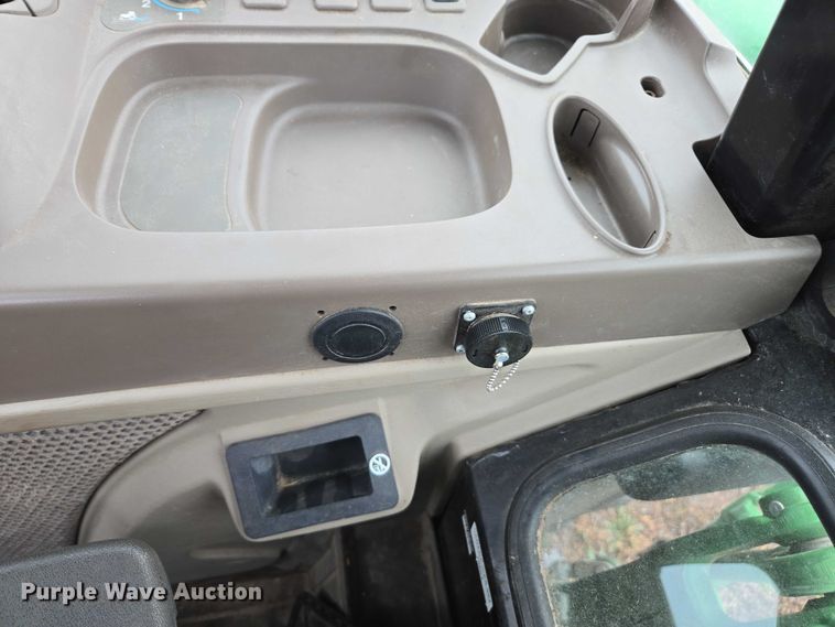 image for item DT4519 2020 John Deere 5115M MFWD tractor