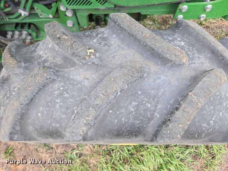 image for item DT4519 2020 John Deere 5115M MFWD tractor