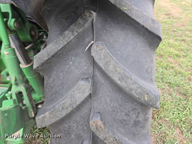 image for item DT4519 2020 John Deere 5115M MFWD tractor