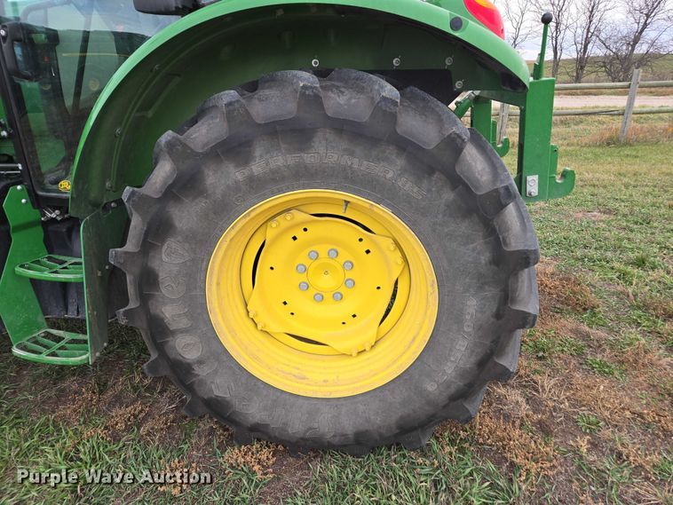 image for item DT4519 2020 John Deere 5115M MFWD tractor