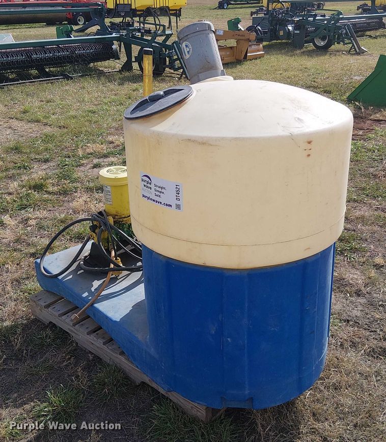 image for item DT4521 Agri-Inject agitation pump