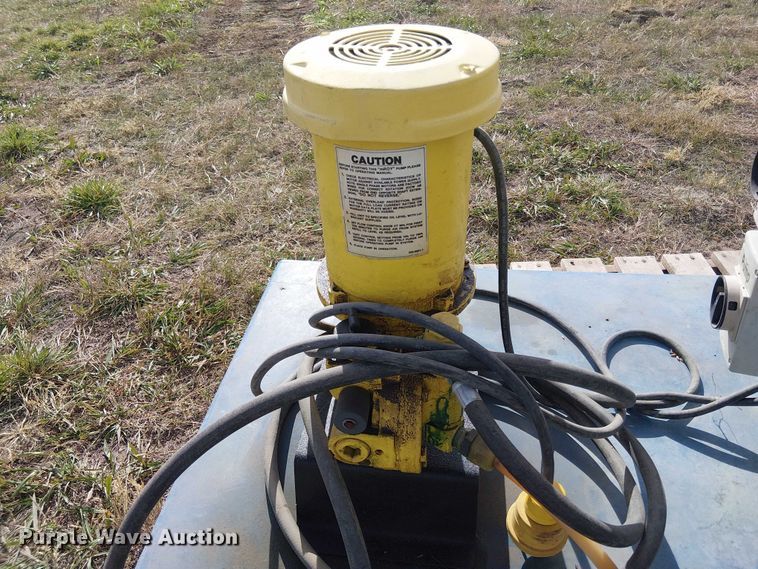 image for item DT4521 Agri-Inject agitation pump