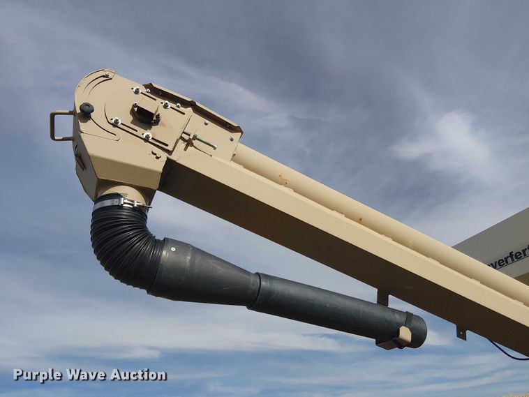 image for item DT4522 Unverferth SeedRunner 3750 seed tender