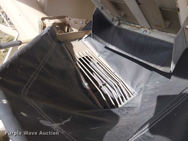 image for item DT4522 Unverferth SeedRunner 3750 seed tender