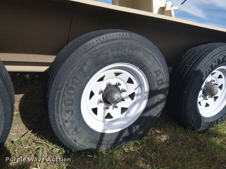 image for item DT4522 Unverferth SeedRunner 3750 seed tender