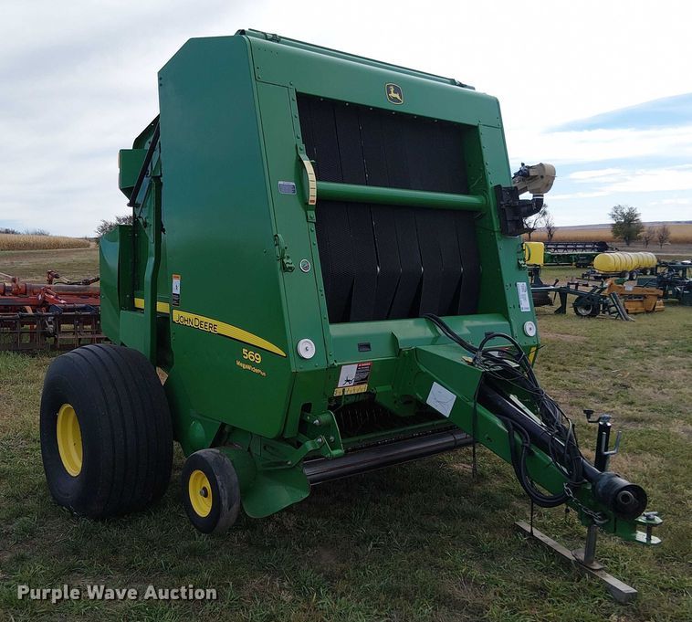 image for item DT4523 2015 John Deere 569 MegaWide Plus round baler