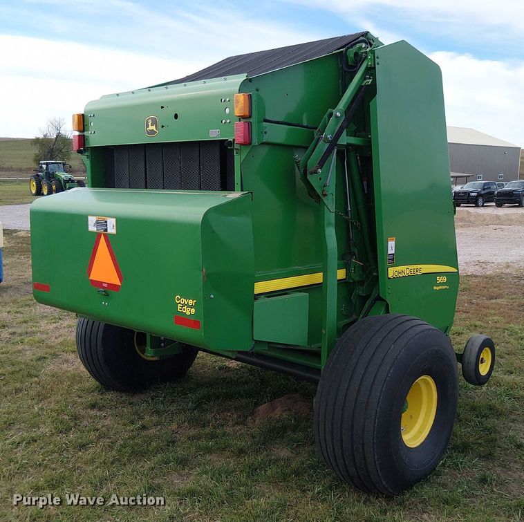 image for item DT4523 2015 John Deere 569 MegaWide Plus round baler