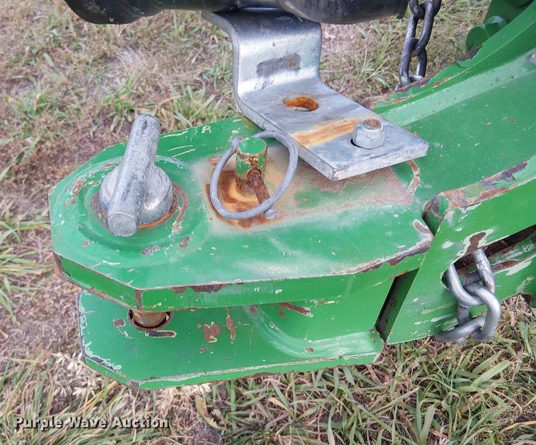 image for item DT4523 2015 John Deere 569 MegaWide Plus round baler