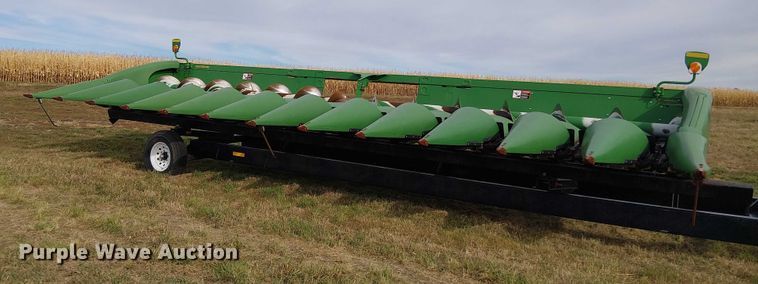 image for item DT4527 2018 John Deere 712C corn head