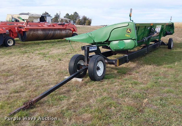 image for item DT4527 2018 John Deere 712C corn head