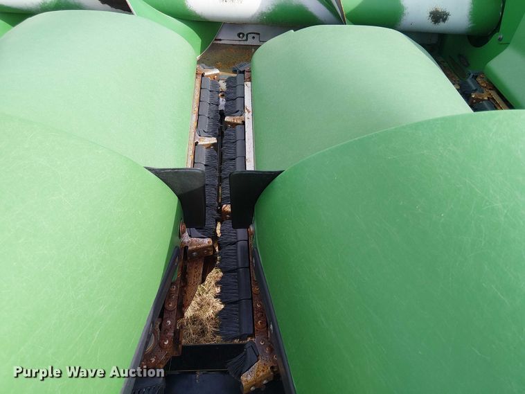 image for item DT4527 2018 John Deere 712C corn head